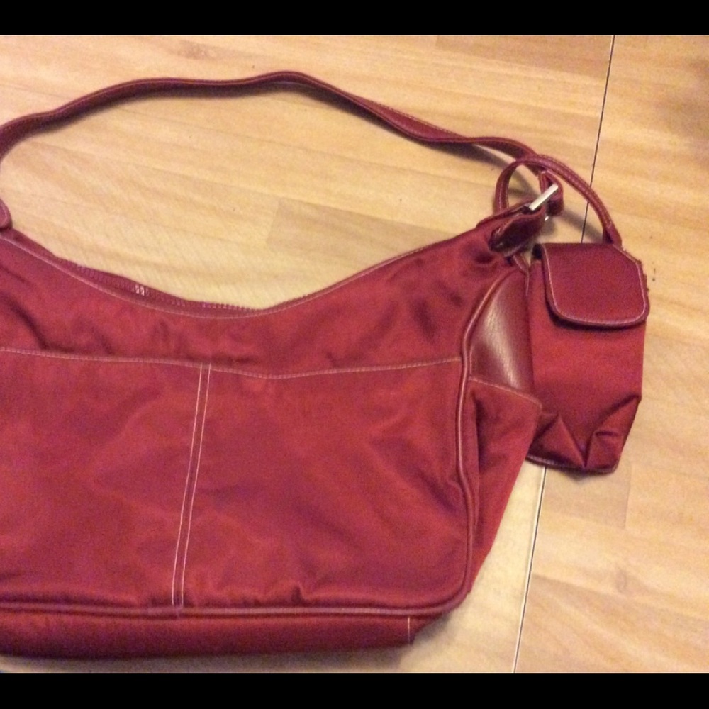 Red bag - Picture 4 of 5
